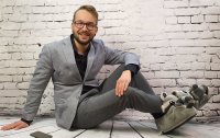 Corimori Süße Plüsch Hausschuhe (10+ Designs) Waschbär "Lina“ Slipper Einheitsgröße 25-33.5 Unisex Pantoffeln Grau Schwarz